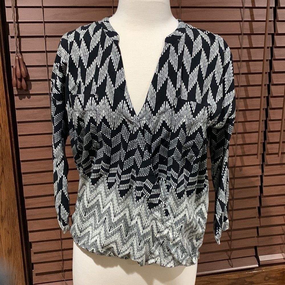En Crème black and cream top, Small
